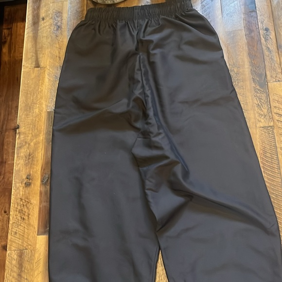 Brand new without tags Nike woven  joggers - Picture 3 of 8